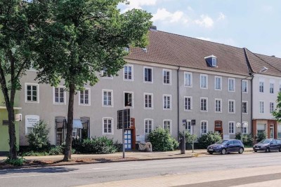 4-Zimmer-Wohnung in der City // EG rechts