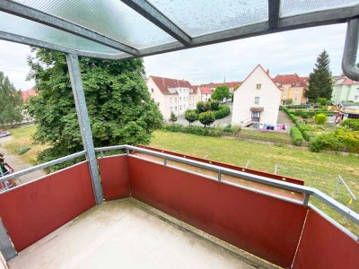 2 Raum Wohnung mit Balkon und größerem Tageslichtbad in ruhiger Wohnlage zu vermieten