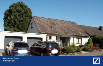 PROVISIONSFREI für Erwerber in der Zwangsversteigerung: Freist. Einfamilienhaus mit Doppelgarage!