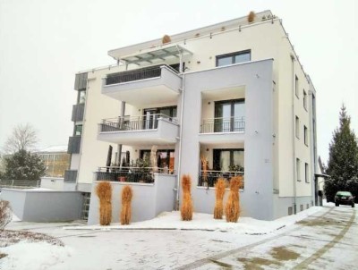 Neuwertige Wohnung mit drei Zimmern sowie Balkon und Einbauküche in Donaueschingen