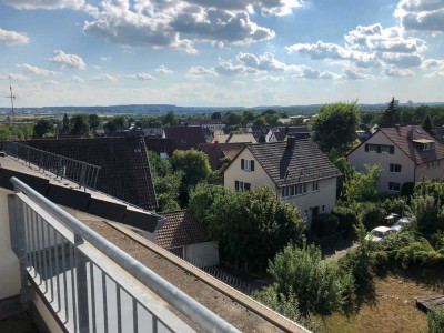 helles,  möbliertes Penthouse-apartment Stgt- Hohenheim - quiet, newly furnished rooftop aptmt