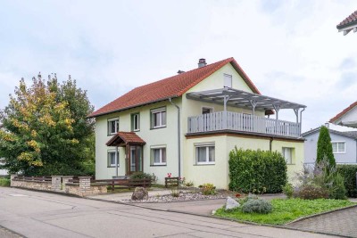 Vielseitiges Mehrfamilienhaus in Klettgau-Erzingen – mit Garten und Entwicklungspotenzial