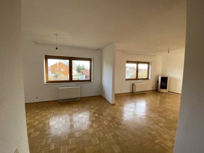 Helle  2,5-Zimmer-Wohnung mit Süd-West-Balkon in Siegelsbach