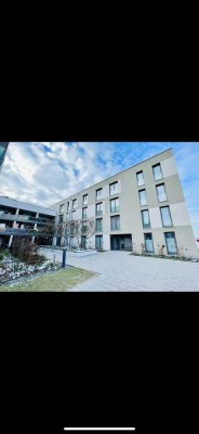 Neuwertige 2 Zimmer Wohnung mit Einbauküche und Garten