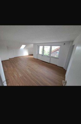 950 € - 87 m² - 2.0 Zi.