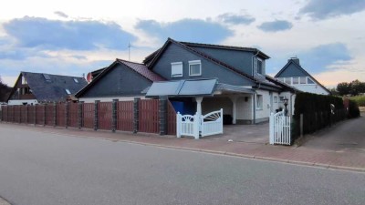 Exklusives 7-Zi.-Einfamilienhaus in massiver Bauweise mit außergewöhnlicher Ausstattung in Kisdorf