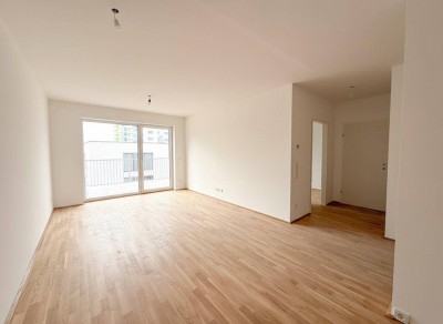 Erstbezug 2-Zimmer-Wohnung in Wels: Balkon, Einbauküche und Fußbodenheizung!
