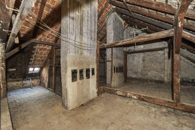 Exklusiver Rohdachboden mit 100 m² Terrasse!