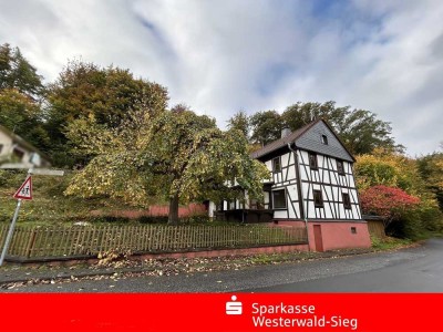 Burglahr, großes Einfamilienhaus mit Garage, Scheune und Carport