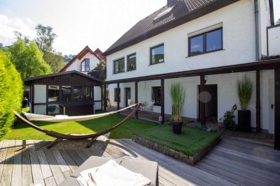 NEU: Sehr gepflegtes & modernisiertes Zweifamilienhaus mit tollem Garten in Werdohl zu verkaufen!!!