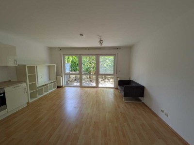 Helle 1-Zimmer-EG-Wohnung mit Küche/Terrasse und Duplex-Stellplatz