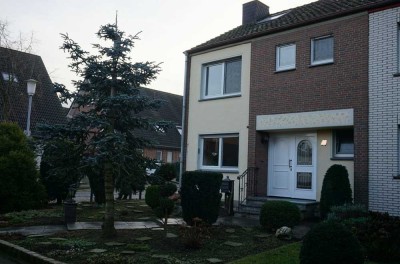 EINZIEHEN UND WOHLFÜHLEN - HAUS SUCHT SYMPATHISCHE MIETER / SEPARATE GARAGENANMIETUNG