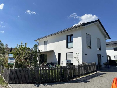 RESERVIERT! Energieeffizientes EFH mit gehobener Ausstattung in ruhiger Lage.
