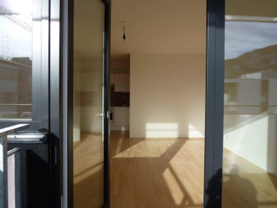 ANDRÄVIERTEL: Sonnige, großzügige 2-Zimmer-Terrassenwohnung mit Tiefgaragenplatz