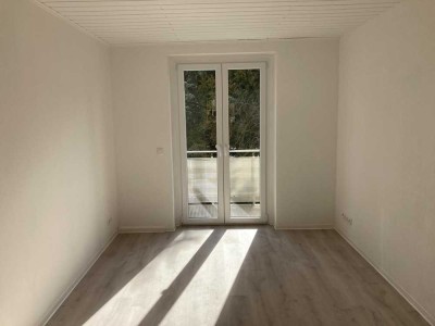 Sanierte 2-Raumwohnung mit Balkon und Fussbodenheizung in  HOT