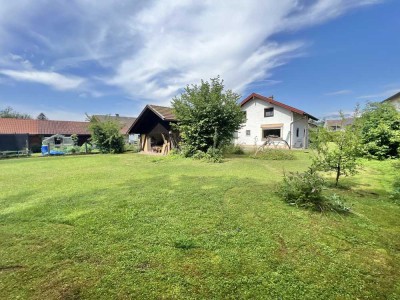 Bestlage Traunreut/St. Georgen: Einfamilienhaus mit gr. Grundstück und zusätzl. Baurecht für EFH