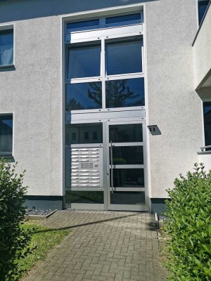 1 Zimmer-Wohnung mit Kochnische und Balkon in helle, ruhiger und dennoch zentraler Lage