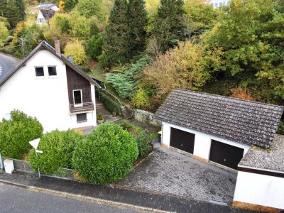 Einfamilienhaus mit 3 Garagen & viel Platz für eine große Familie