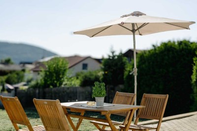 Mehrgenerationen/-Parteien Haus in Toplage mit Baugrund