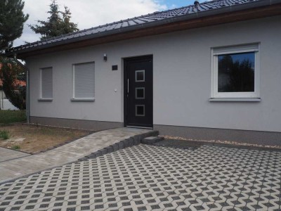 Schöner Bungalow mit Garten, Brieselang Nord