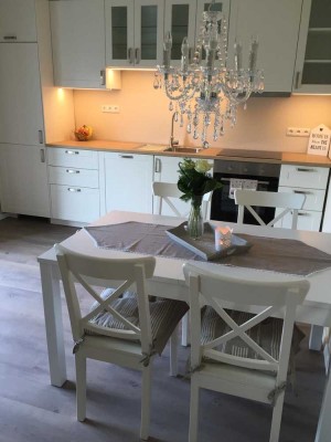 Tolle Lage: moderne 2-Zimmer Wohnung mit Balkon und toller Hausgemeinschaft