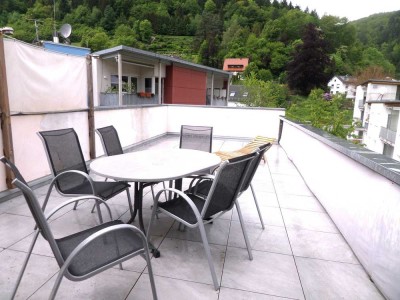 Großzügige Eigentumswohnung mit Dachterrasse in zentraler Lage