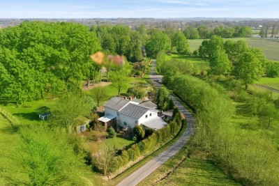 ++++++ Reserviert ++++++ Charmantes Mehrgenerationen Ensemble mit großzügigem Grundstück