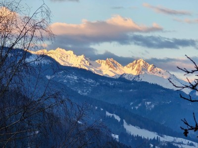 Idyllisches kleines Häuschen in Aussichtslage zu vermieten