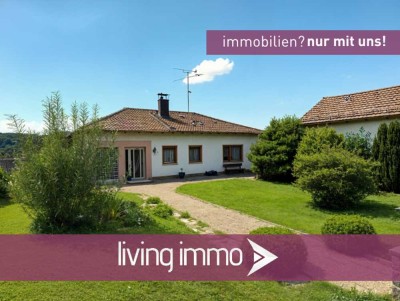 Charmantes Zweifamilienhaus mit vielseitigen Nutzungsmöglichkeiten - Haus kaufen