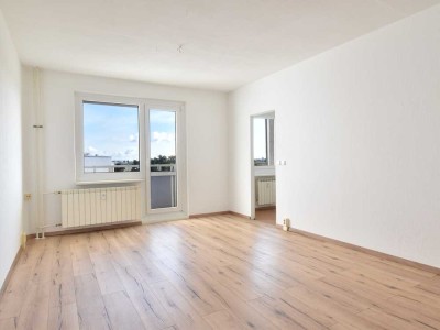 Fabelhafte Aussicht! Provisionsfreie, sehr gepflegte Ein-Zi-Wohnung mit Balkon und EBK, bezugsfrei