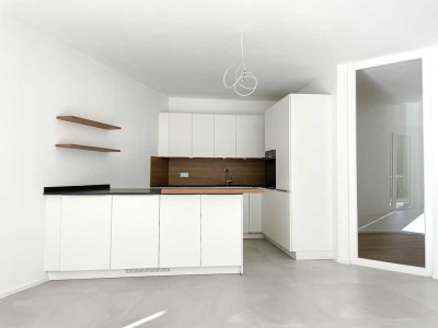 Moderne 3-Zimmer Wohnung mit zusätzlichem Arbeitsraum und Klimaanlage