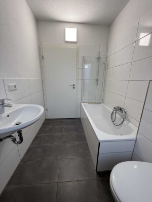 Gepflegte, helle, frisch renovierte Wohnung