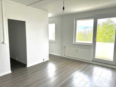 Singlewohnung zum verlieben! 1 -Raumwohnung mit Balkon + Dusche!