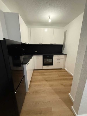 *Modernisierte 2-Zimmer-Wohnung mit 2 Balkonen in Top-Innenstadtlage von Gießen*