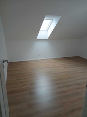 1400 € - 115 m² - 4.0 Zi.