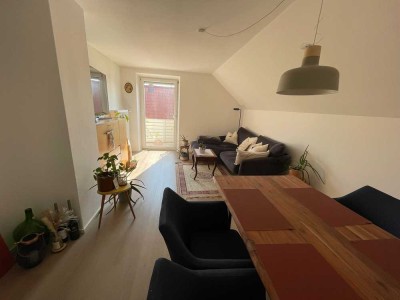 schöne 3-Zimmer-DG-Wohnung mit Balkon in Meitingen