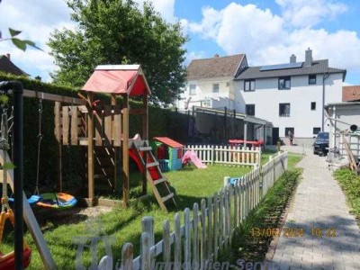 Stilvoll saniertes Zwei- bis Dreifamilienhaus in ruhiger Stadtrandlage