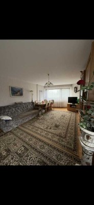 Gut geschnittene Wohnung mit drei Zimmern und Balkon in Germersheim
