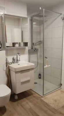 Charmante Wohnung in Top Lage - Einbauküche - Balkon - Tiefgarage - sofort frei!