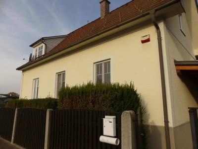 GEMÜTLICHES MIETHAUS IN ZENTRALER LAGE