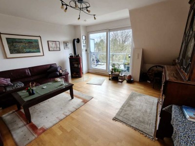 # Helle Maisonette-Dachgeschoßwohnung mit Balkon & Tiefgarage