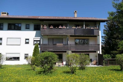Sofort bezugsfrei: Sonnige 2-Zimmer-Wohnung mit Blick ins Grüne