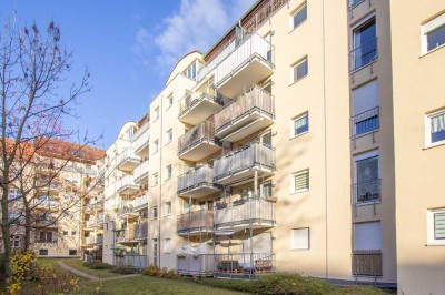 +++ 2-Raumwohnung mit Balkon und TG-Stellplatz in Dresden-Striesen +++