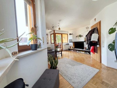Helle 2-Zimmer-Wohnung mit Balkon und Stellplatz