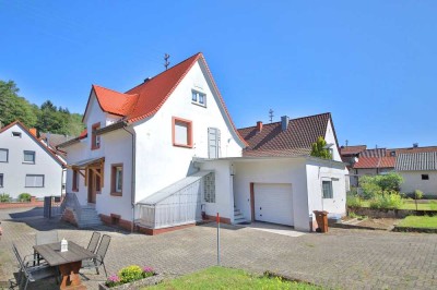 Schönes Familienhaus mit viel Platz für Hobbyaktivitäten!