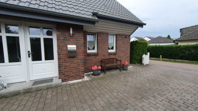 Haus in der grünen, ruhigen und solventen Umgebung :  4-Zimmerwohnung im Zweifamilienhaus mit Garten