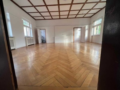 Landstuhl - Am alten Markt, "ALTBAU" 2,5 ZKB im historischen Moorbad, Einbauküche, Tageslichtbad
