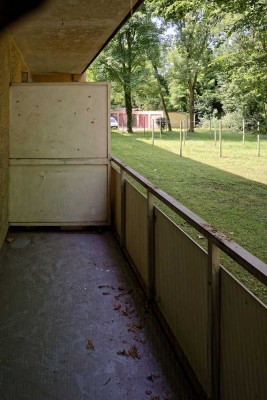 schöne 2 ZKB Wohnung mit Balkon und großer Wohnküche im EG