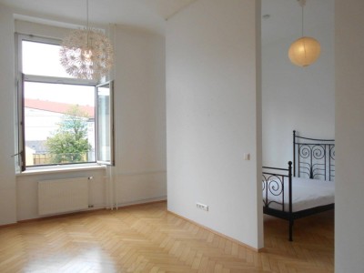 Charmante 2ZI im stilvollen Altbau nahe Dietrichsteinplatz
