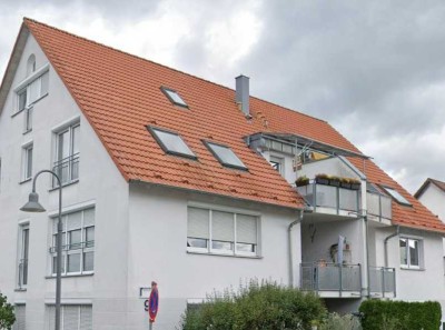 Stilvolle, modernisierte 1,5-Raum-Wohnung mit geh. Innenausstattung mit Balkon und EBK